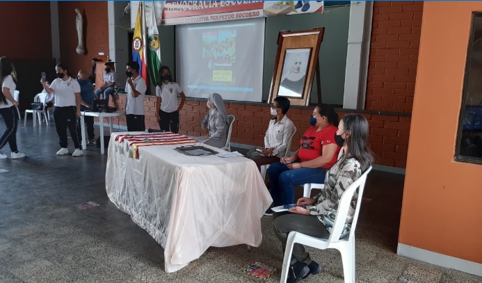 Personera Contralora y repr de estudiantes